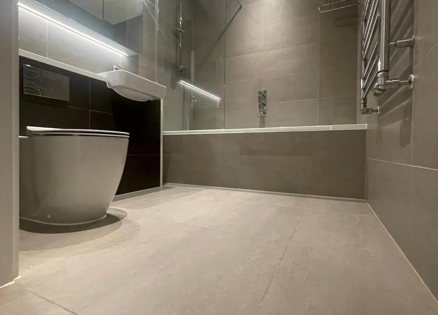 Roberts 2 Bed Apartment London 0*,